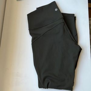 Lululemon 25” Wunder Under olive leggings